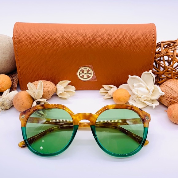 Tory Burch Accessories - Tory Burch Logo-temple Sunglasses TY7130
